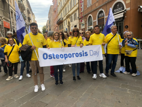 Passeggiata per le vie di Ancona per combattere l'Osteoporosi 